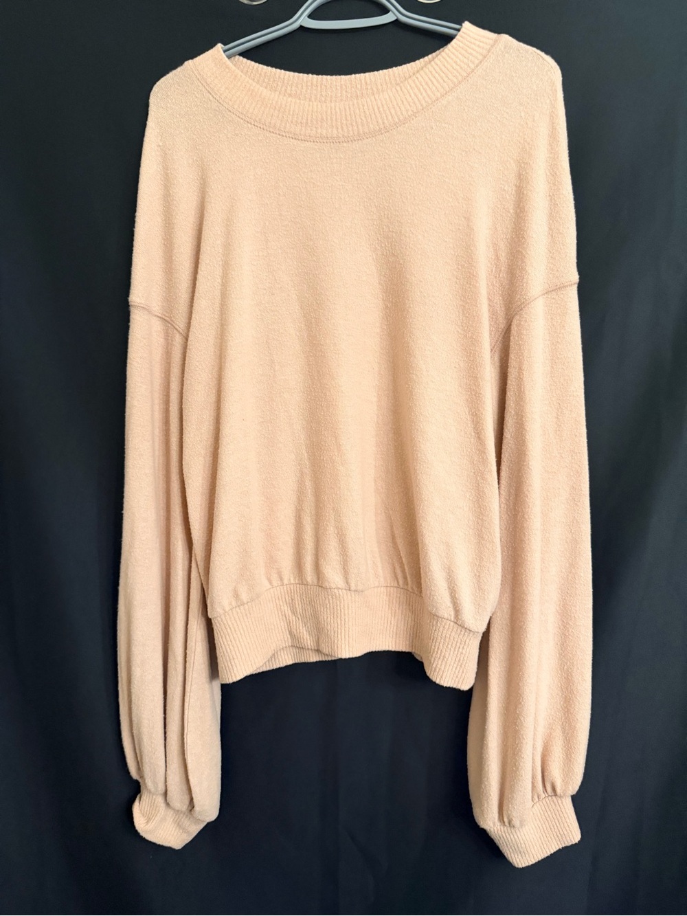 Women's Cozy Crewneck Sweater - Peach